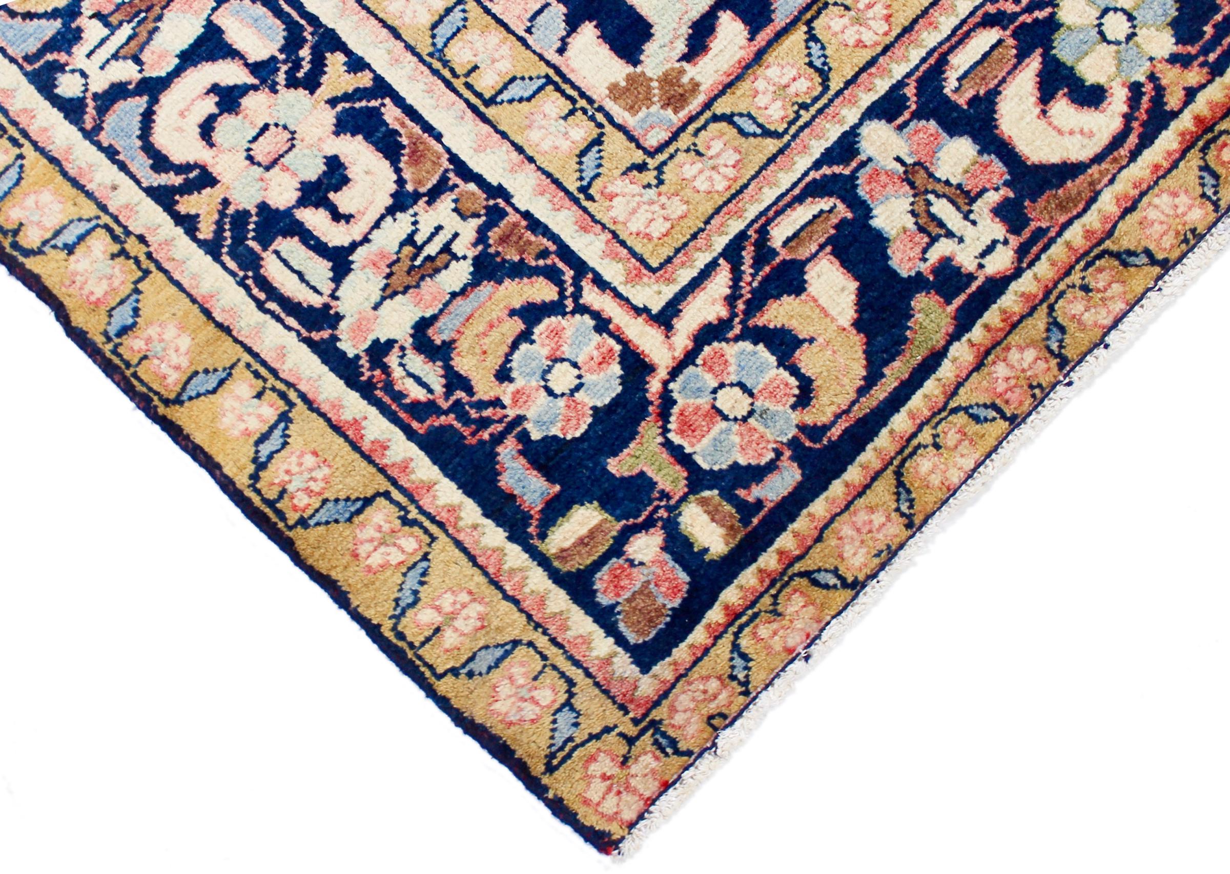 Lilian 132x109 ID227307  NainTrading: Oriental Carpets in 150x100