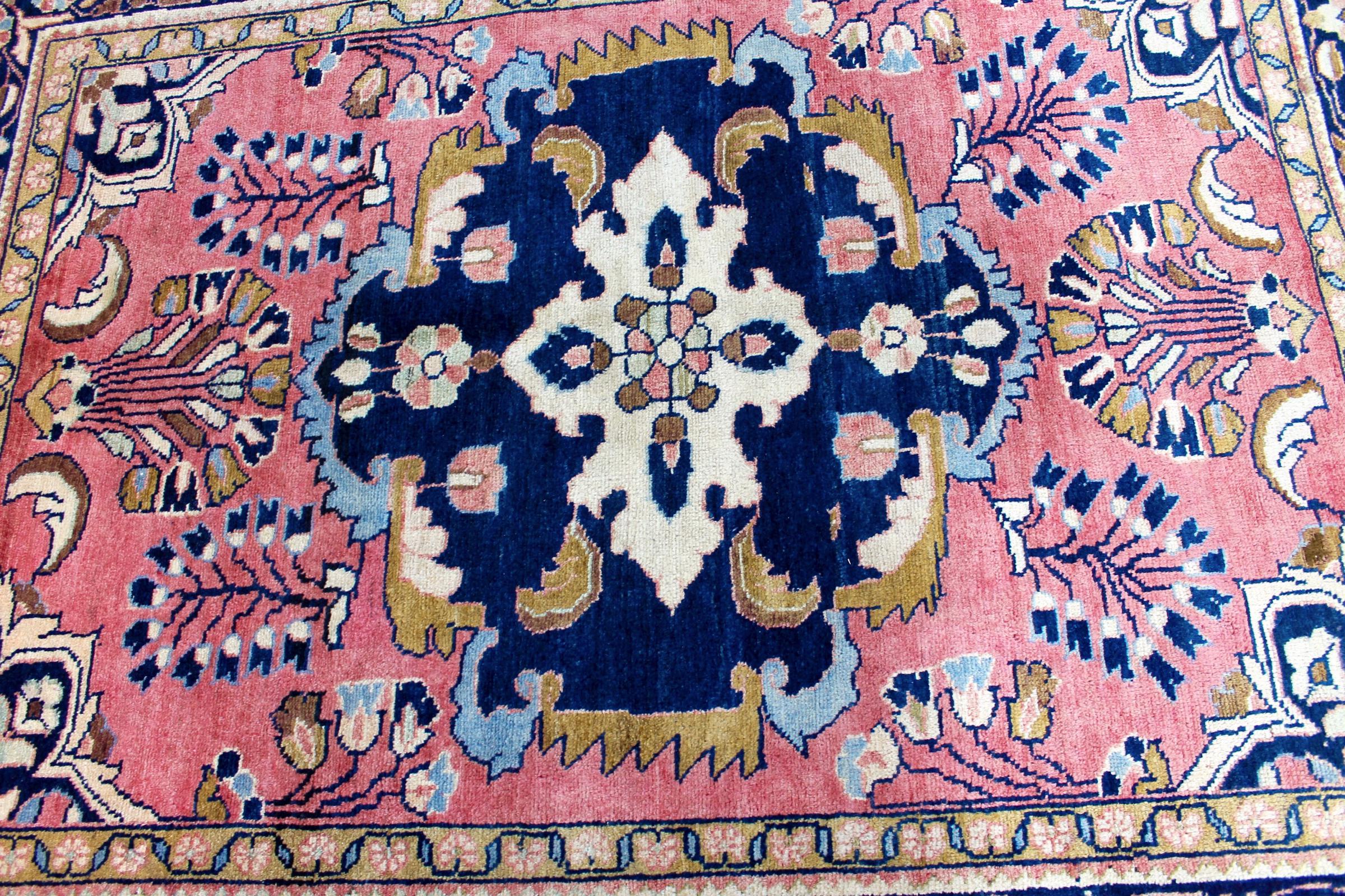 Lilian 132x109 ID227307  NainTrading: Oriental Carpets in 150x100