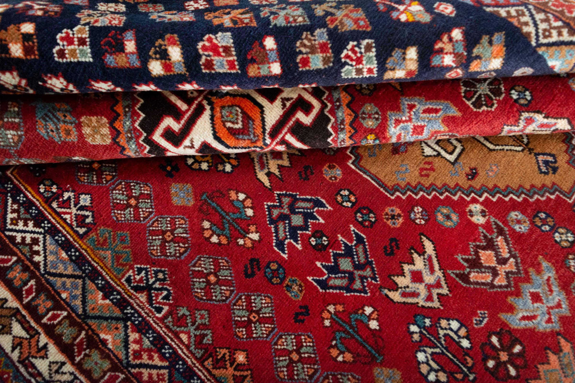 Shiraz 251x147 ID208533  NainTrading: Oriental Carpets in 240x170