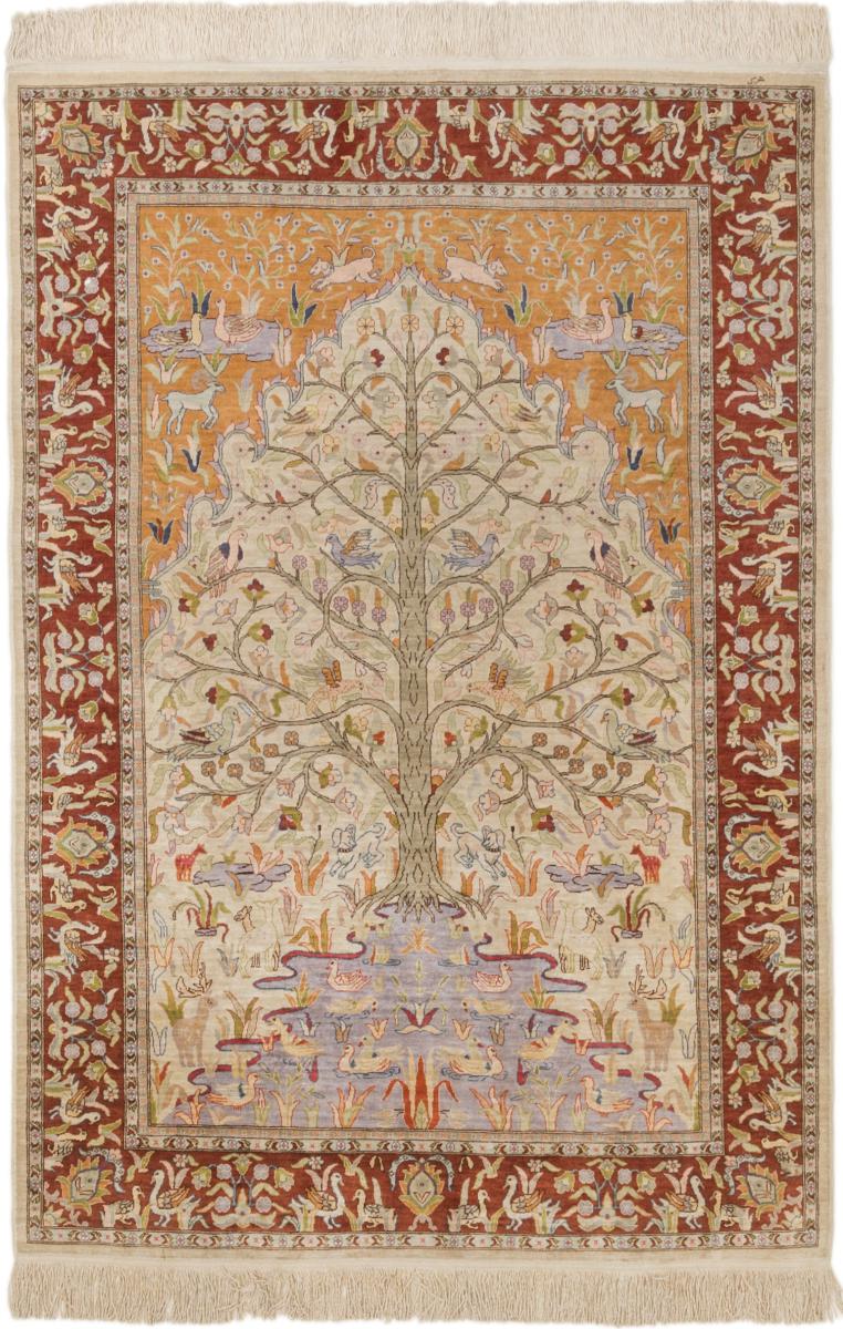  Hereke Silk 4'11"x3'4" 4'11"x3'4", Persian Rug Knotted by hand