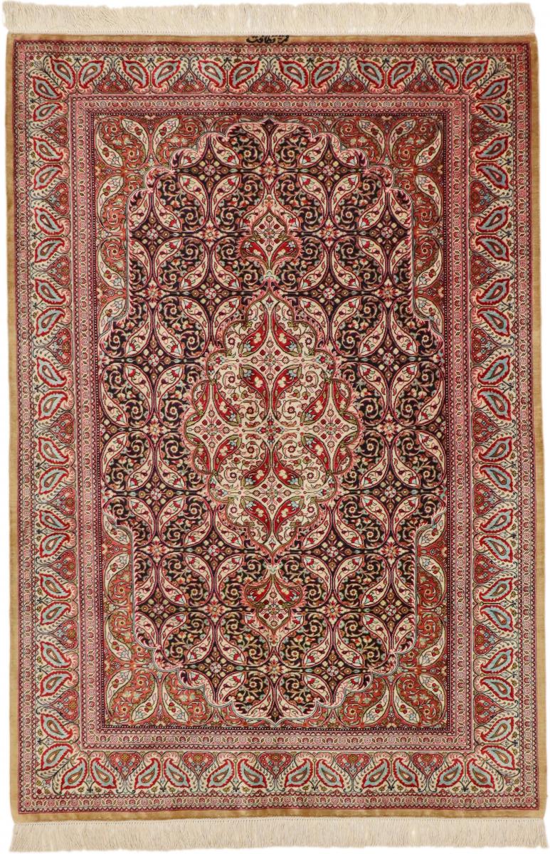 Persian Rug Qum Silk 4'10"x3'3" 4'10"x3'3", Persian Rug Knotted by hand