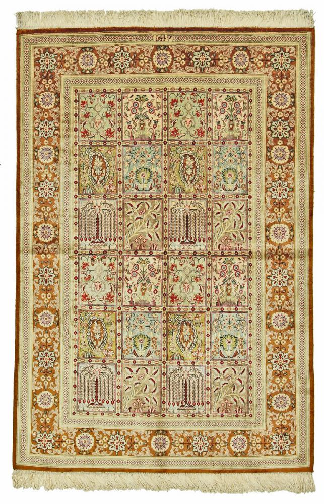 Persian Rug Qum Silk 4'11"x3'3" 4'11"x3'3", Persian Rug Knotted by hand