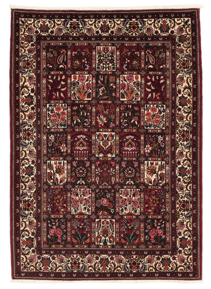 Persian Rug Bakhtiari 4'11"x3'5" 4'11"x3'5", Persian Rug Knotted by hand