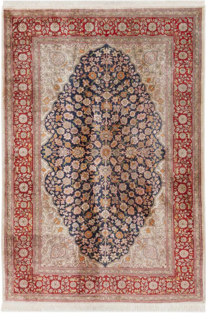  Hereke Silk 5'0"x3'5" 5'0"x3'5", Persian Rug Knotted by hand