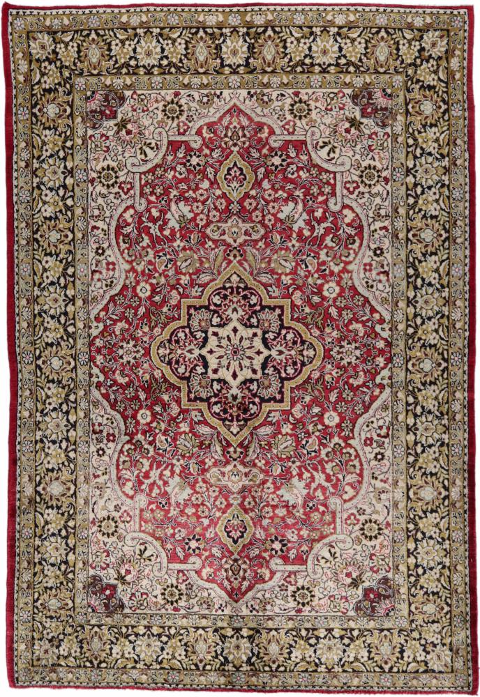 Persian Rug Qum Silk Old 6'8"x4'2" 6'8"x4'2", Persian Rug Knotted by hand
