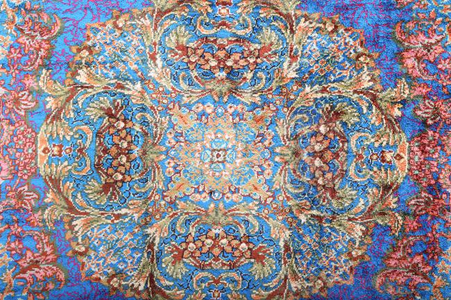 Qum Silk Signed - 7