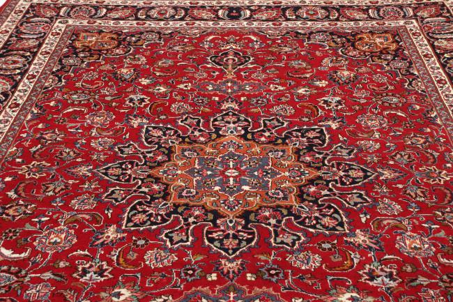 Mashhad 341x243 ID200073  NainTrading: Oriental Carpets in 350x250