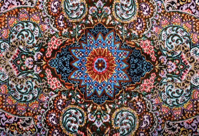 Qum Silk Signed - 8