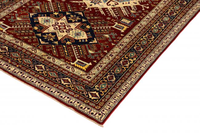 40 x 50 INCH SHIRVAN RUG IN EXCELLENT CONDITION