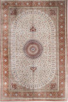 Qum Silk 621x393
