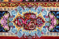 Qum Silk Signed - 8